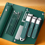 Cuida tus uñas y oídos en cualquier lugar con un solo kit profesional.